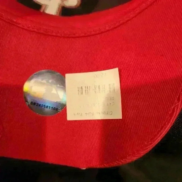 Posh Phillies Cap - Picture 3 of 4